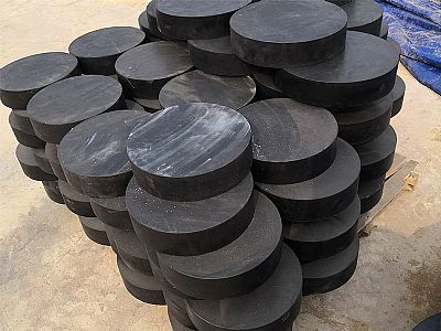 景德镇板式橡胶支座由若干层橡胶片与薄钢板经加压硫化